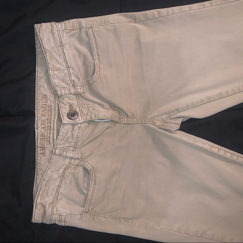 AMERICAN EAGLE JEANS